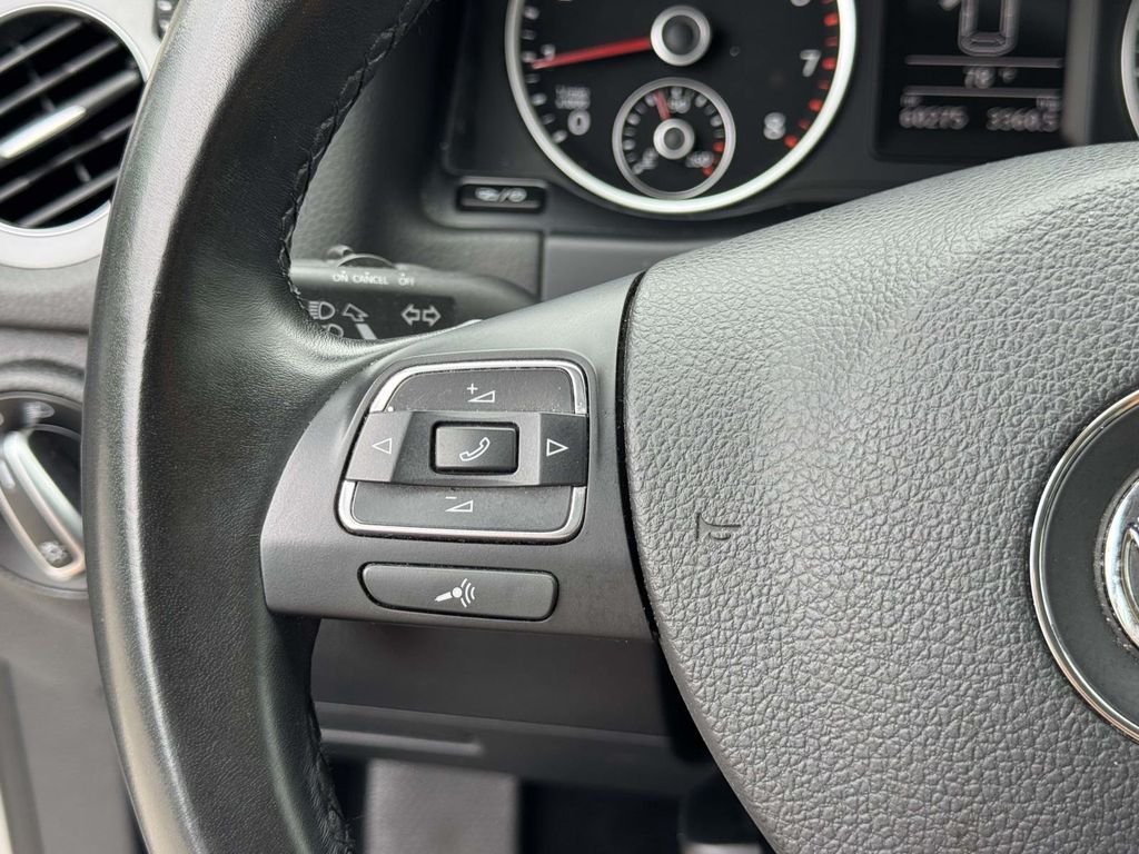 Used 2018 Silver Volkswagen 2.0T image 11