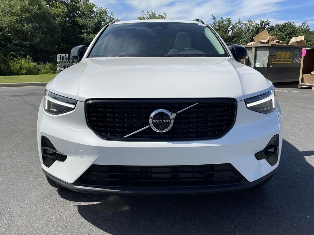2026 Volvo XC40 Plus - Photo 25