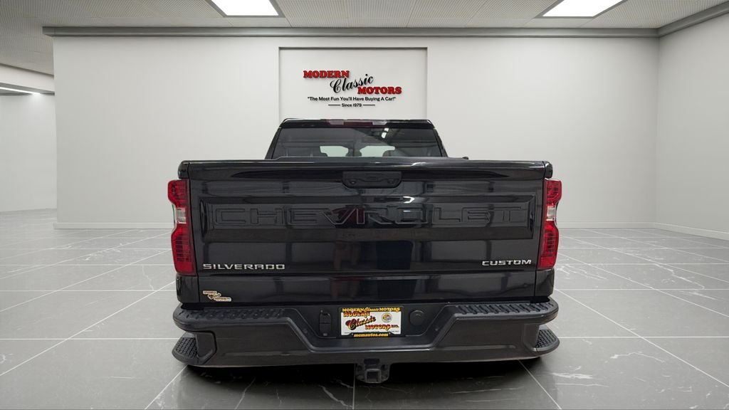 Used 2022 Black Chevrolet Custom image 4