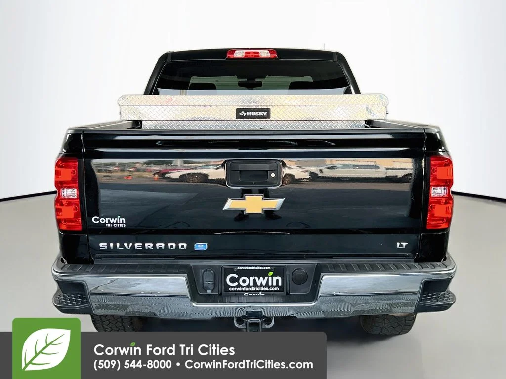 Used 2018 Black Chevrolet LT image 13