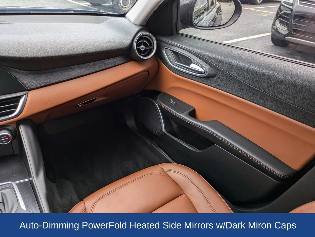 Used 2019 Montecarlo Blue Metallic Alfa Romeo Base image 18