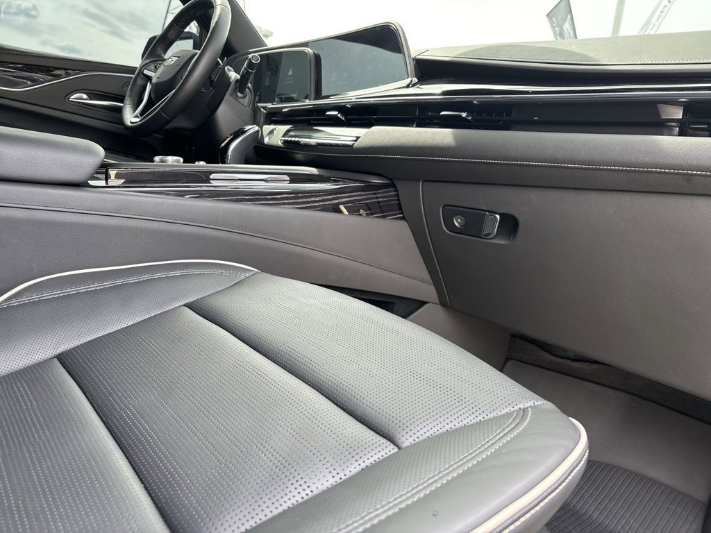 2023 Cadillac Escalade Sport - Photo 36