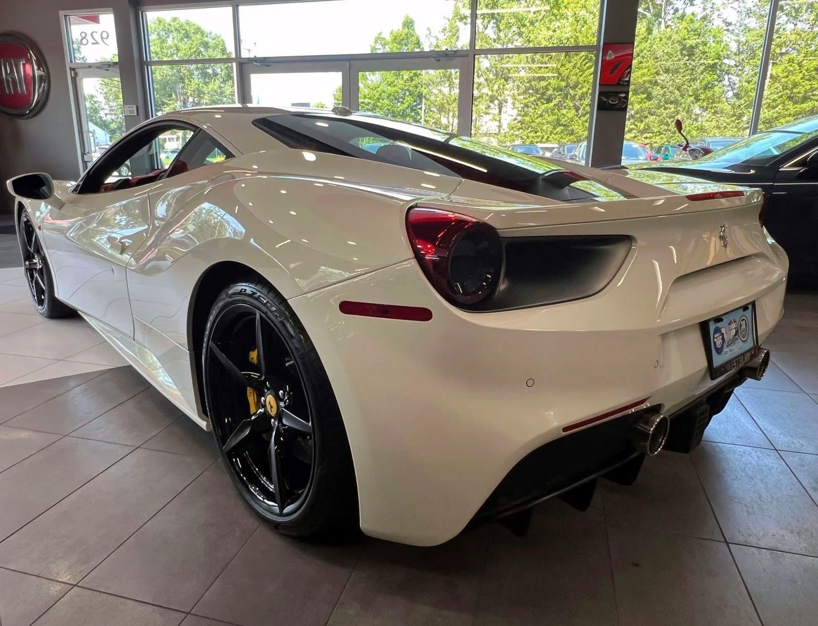 Used 2019 White Ferrari  image 8