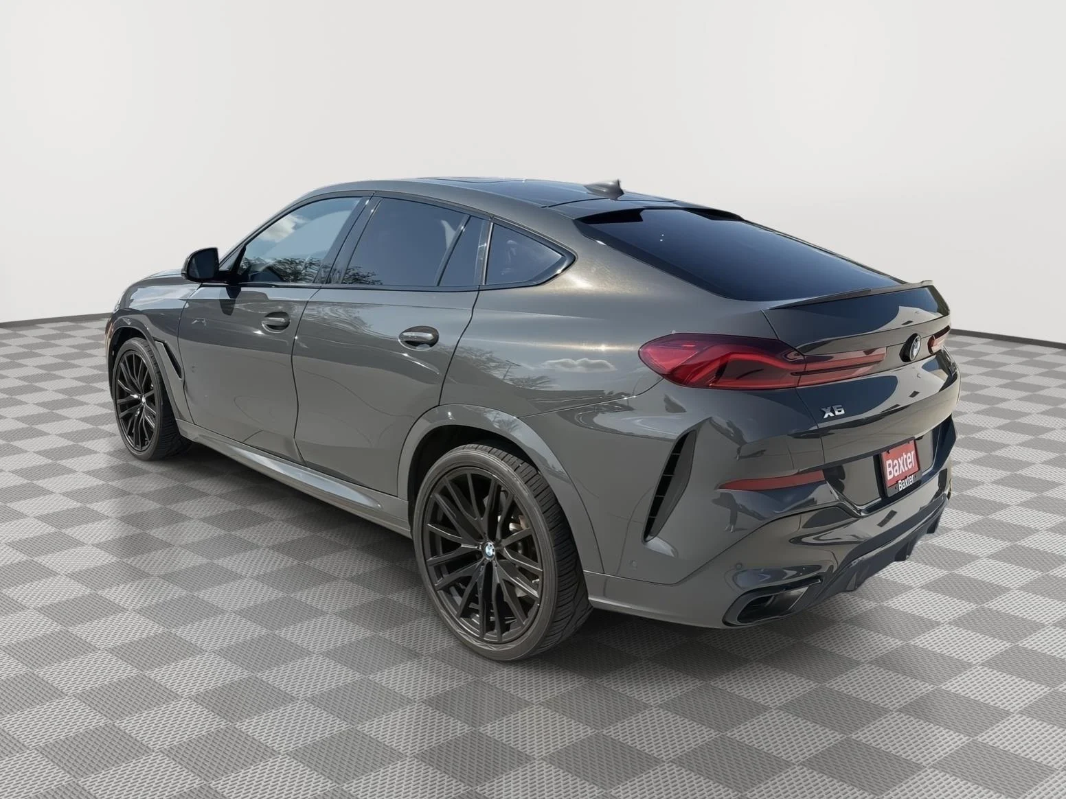 Used 2023 Gray BMW M50i image 4