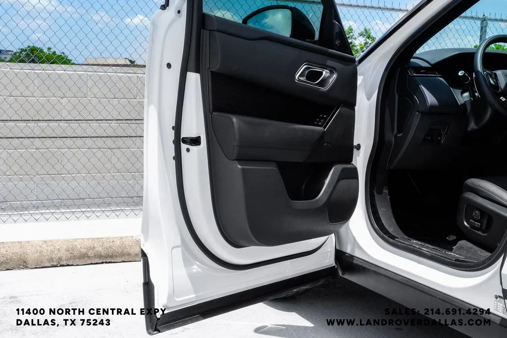 New 2026 Fuji White Land Rover S image 39
