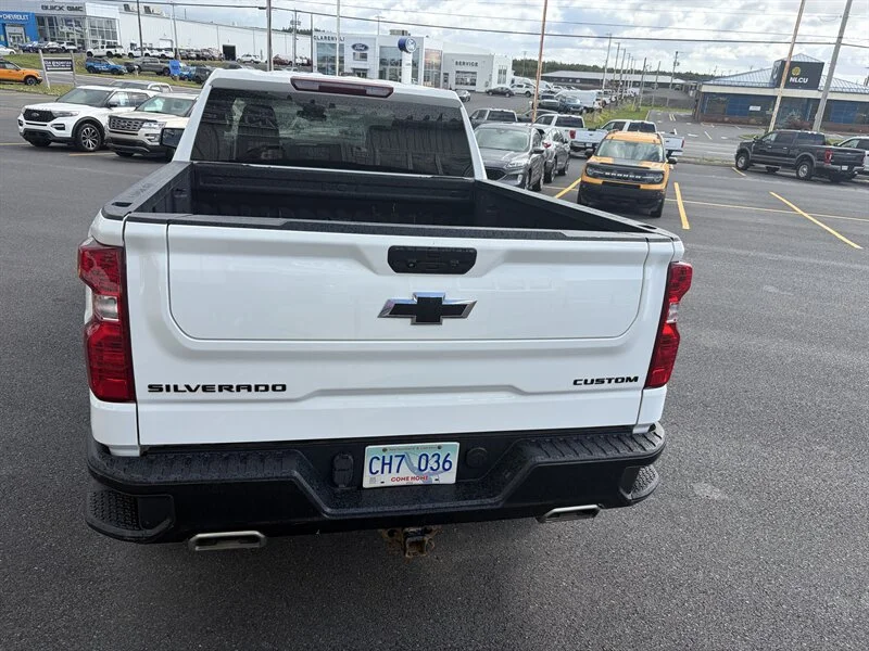 Used 2022 White Chevrolet Custom Trail Boss image 15