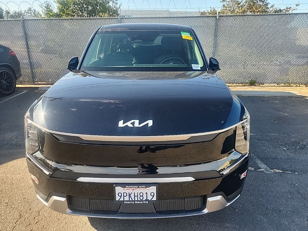 Certified Used 2024 Black Kia Light Long Range image 2