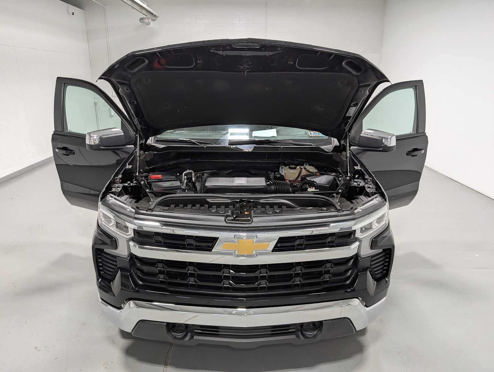 Used 2022 Black Chevrolet LT image 13