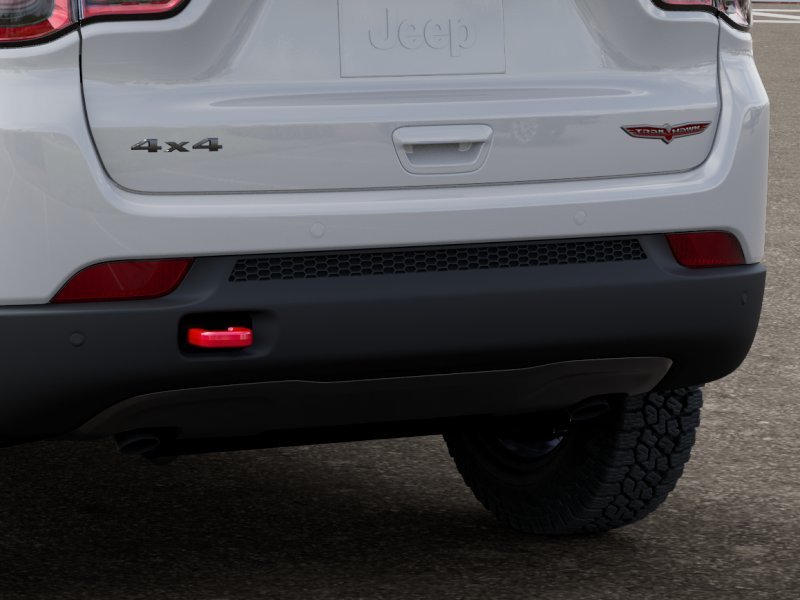 New 2026 Bright White Clear-Coat Exterior Paint Jeep Trailhawk image 13