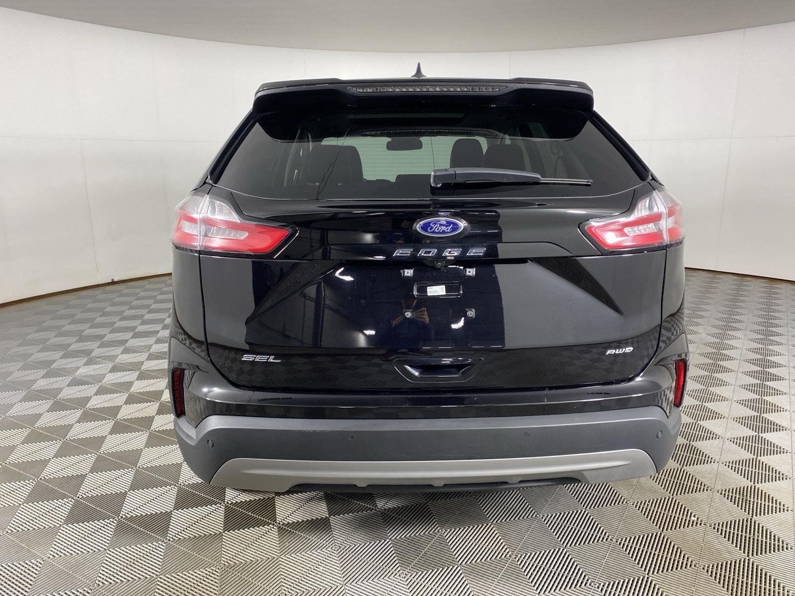Used 2024 Agate Black Ford SEL image 6