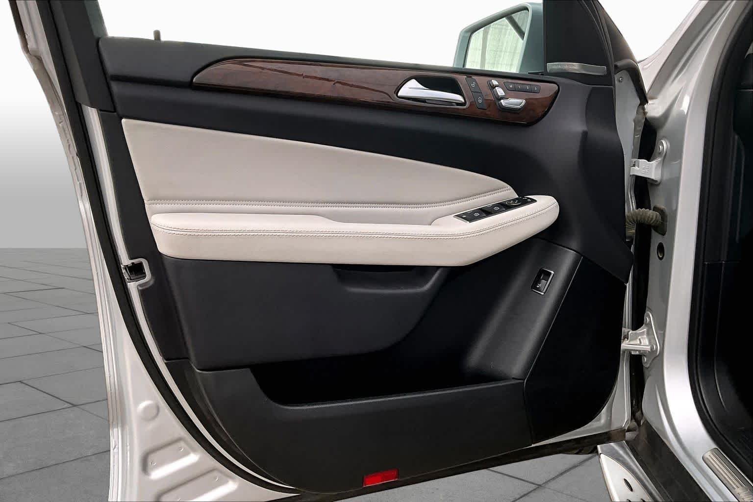 Used 2016 Iridium Silver Metallic Mercedes-Benz GLE 350 image 21
