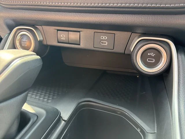 Used 2025 Beige Toyota Platinum image 19
