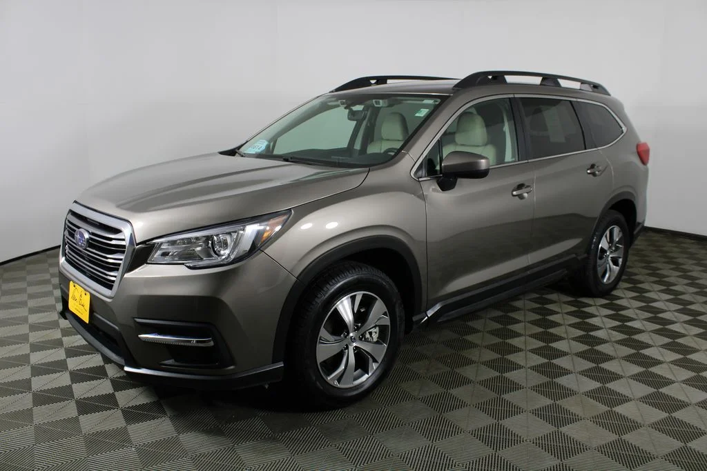 Used 2022 Brown Subaru Premium image 3