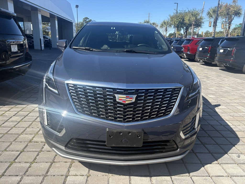 2025 Cadillac XT5 Premium Luxury photo 2