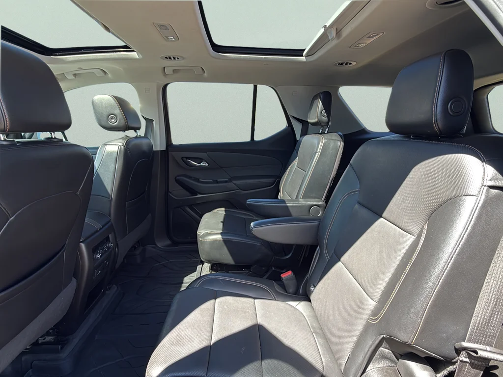 Used 2018 Mosaic Black Metallic Chevrolet Premier image 15