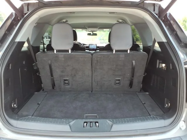 Used 2021 Gray Ford XLT image 10