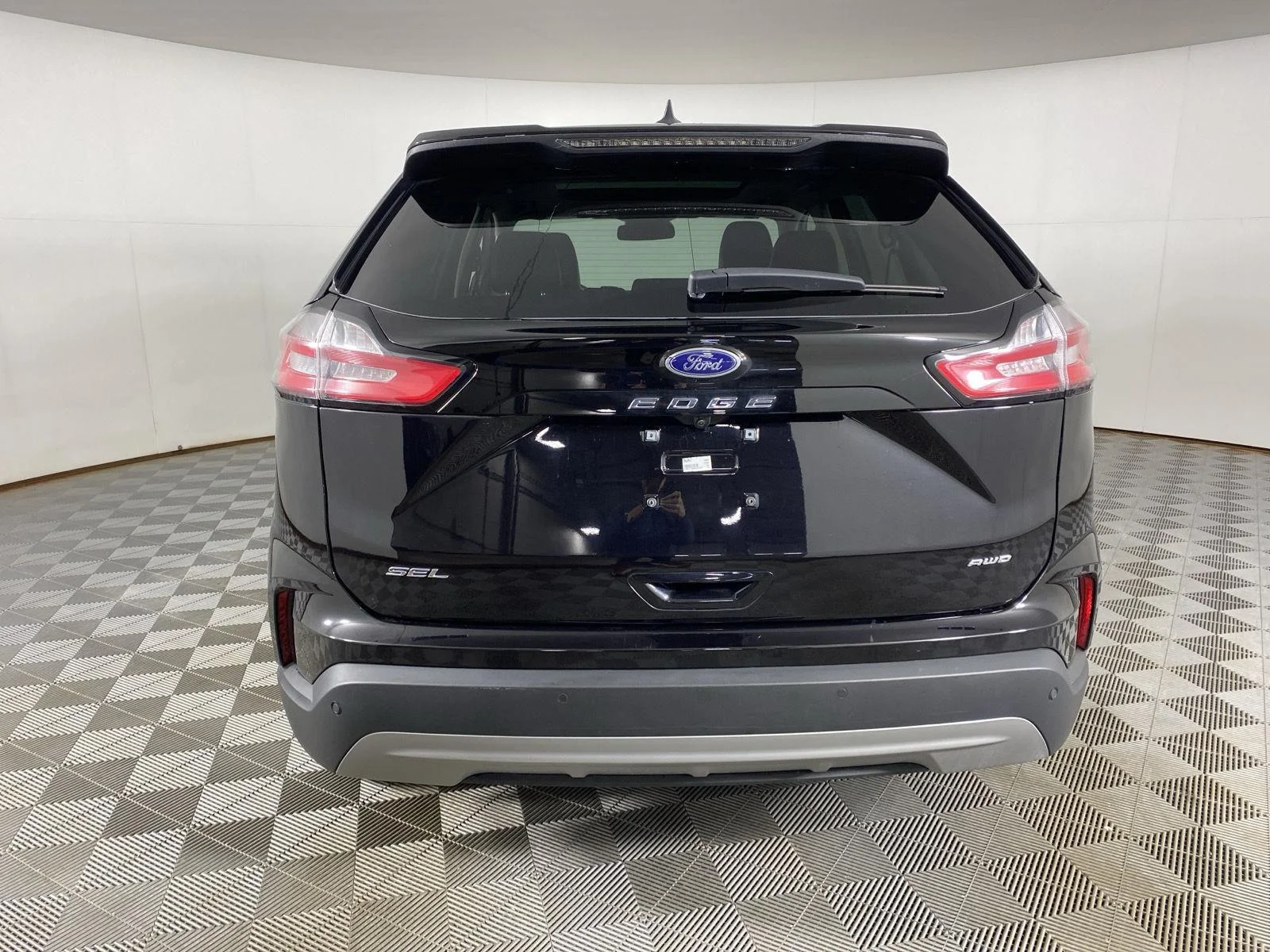Used 2024 Agate Black Ford SEL image 6