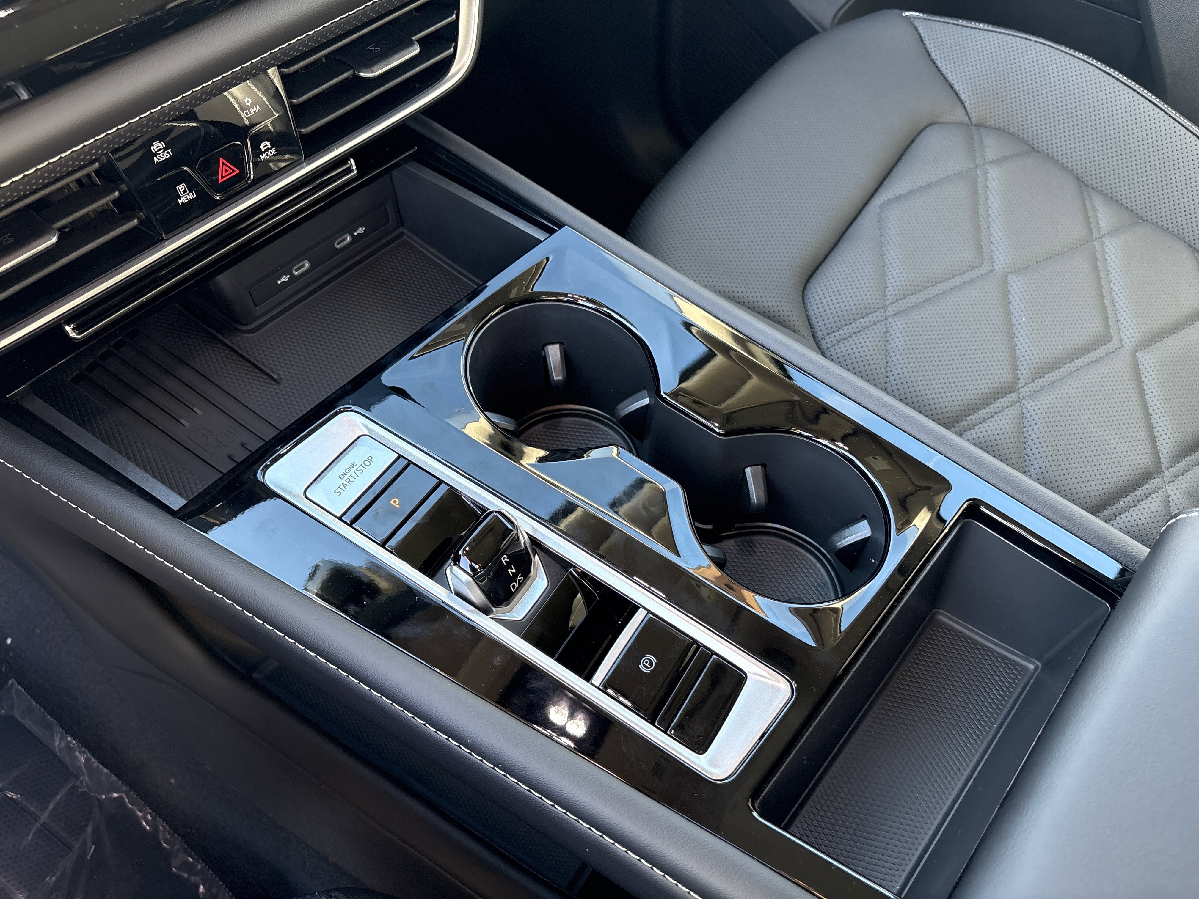 2026 Volkswagen Atlas SE w/Tech - Photo 21