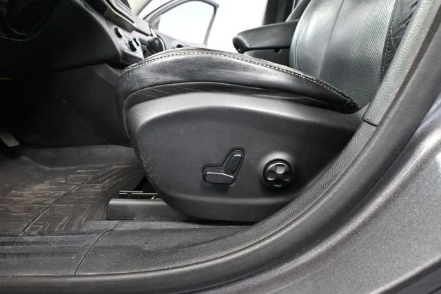 Used 2015 Gray Jeep Limited image 22