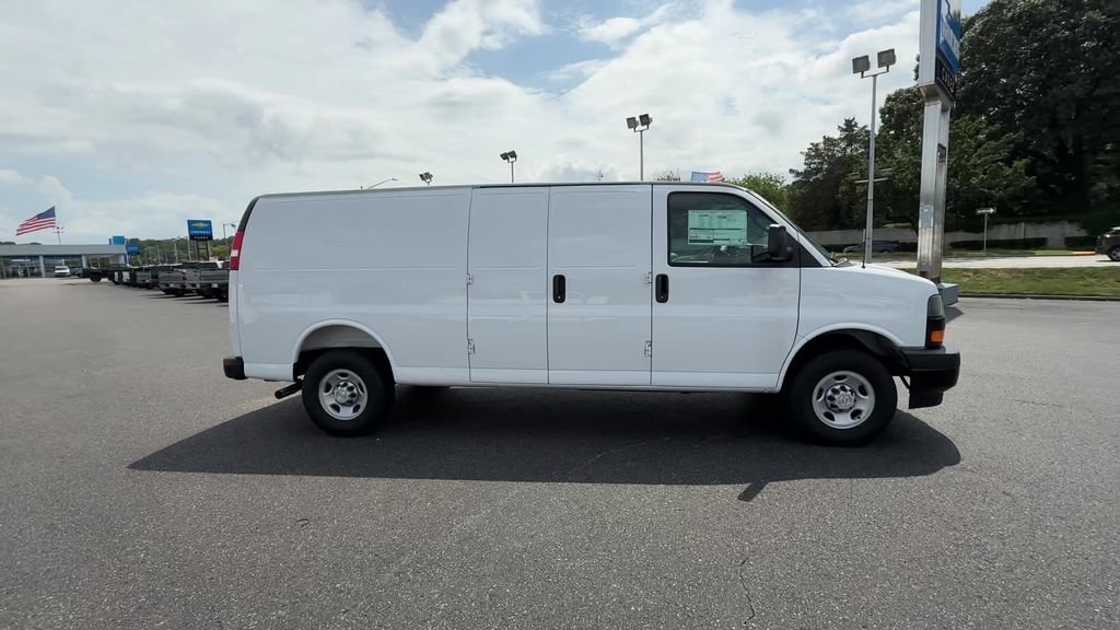 2026 Chevrolet Express Cargo Work Van - Photo 8