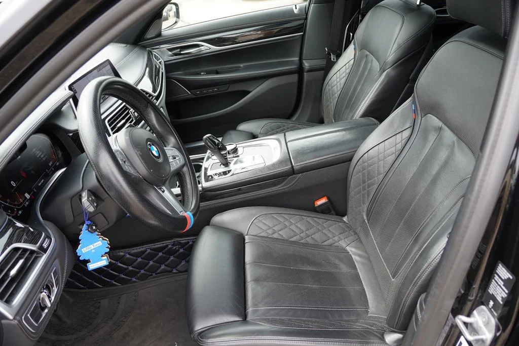 Used 2020 Black Sapphire Metallic BMW 750i xDrive image 8