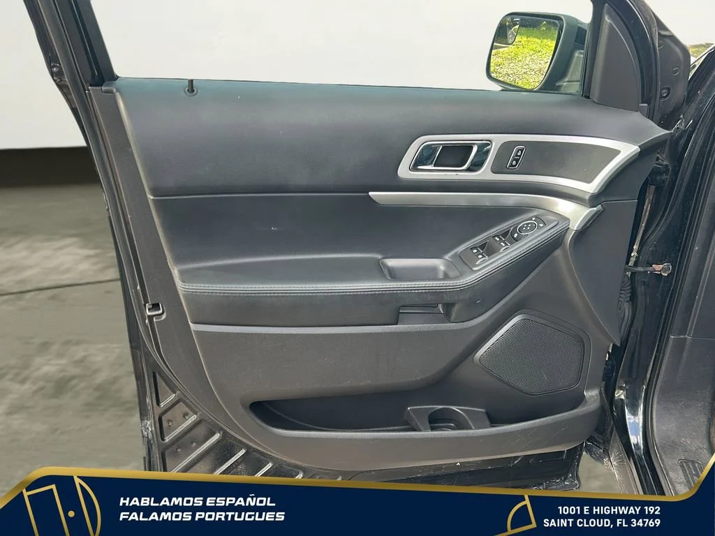 Used 2014 Black Ford XLT image 10