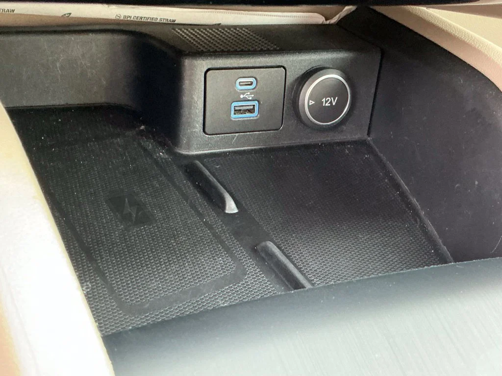 Used 2021 White Ford SEL image 38