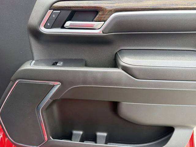 Used 2022 Red GMC Elevation image 32