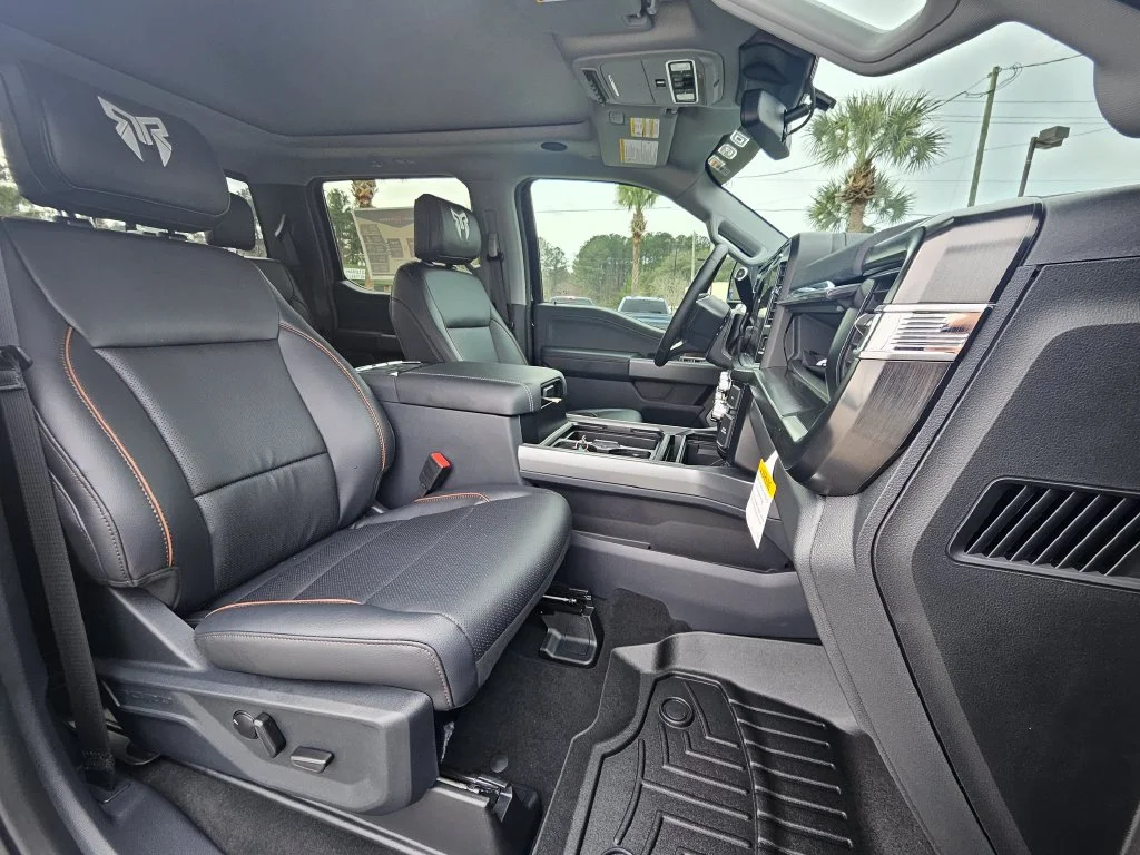 New 2026 Agate Black Metallic Ford F-250® Lariat® image 32