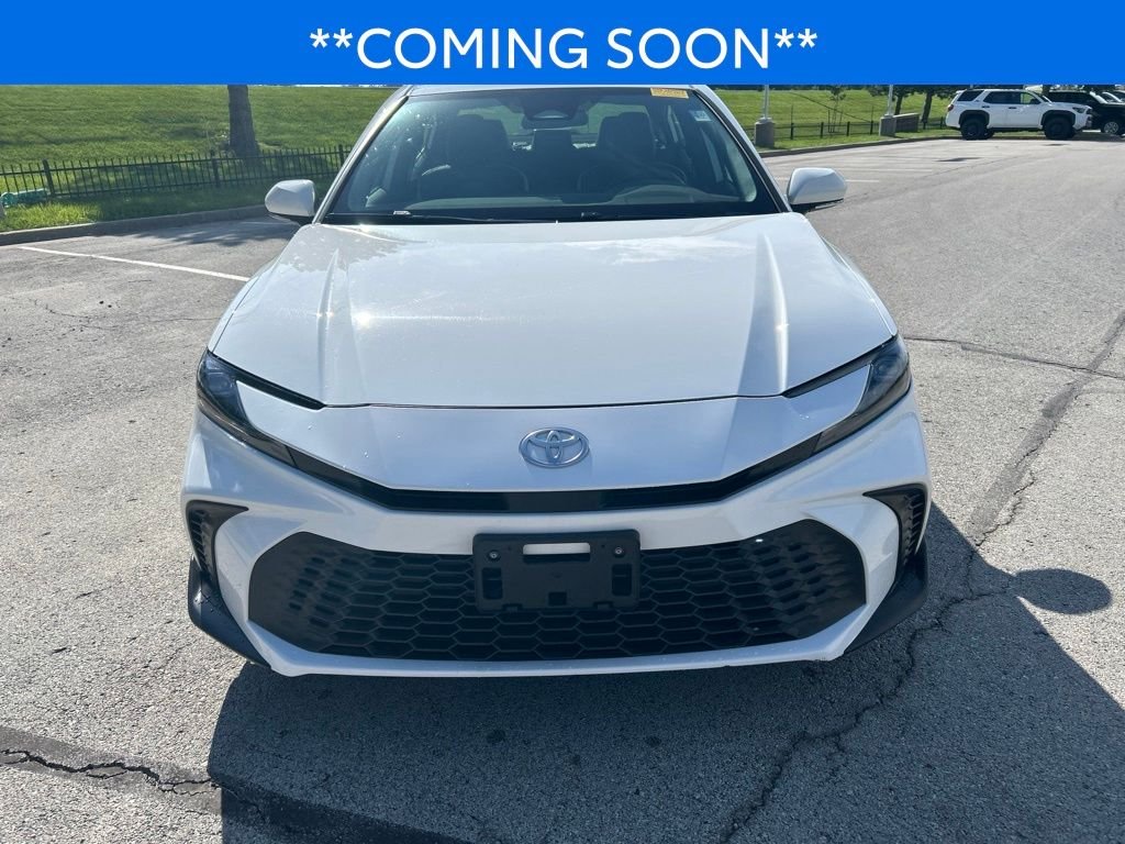 Used 2025 Toyota Camry SE with VIN 4T1DAACK6SU154382 for sale in Kansas City
