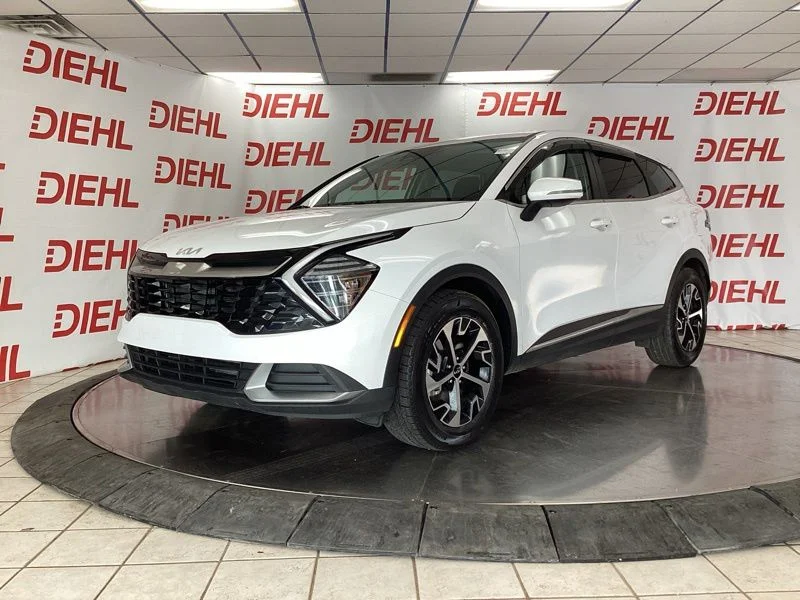 Used 2024 White Kia EX image 3