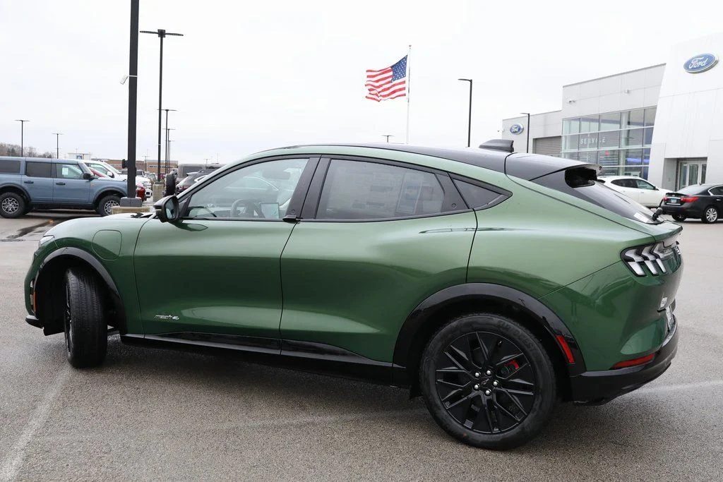 New 2025 Green Ford Premium image 14