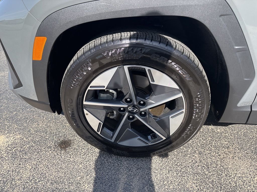 Certified Used 2025 Gray Hyundai SEL Convenience image 10