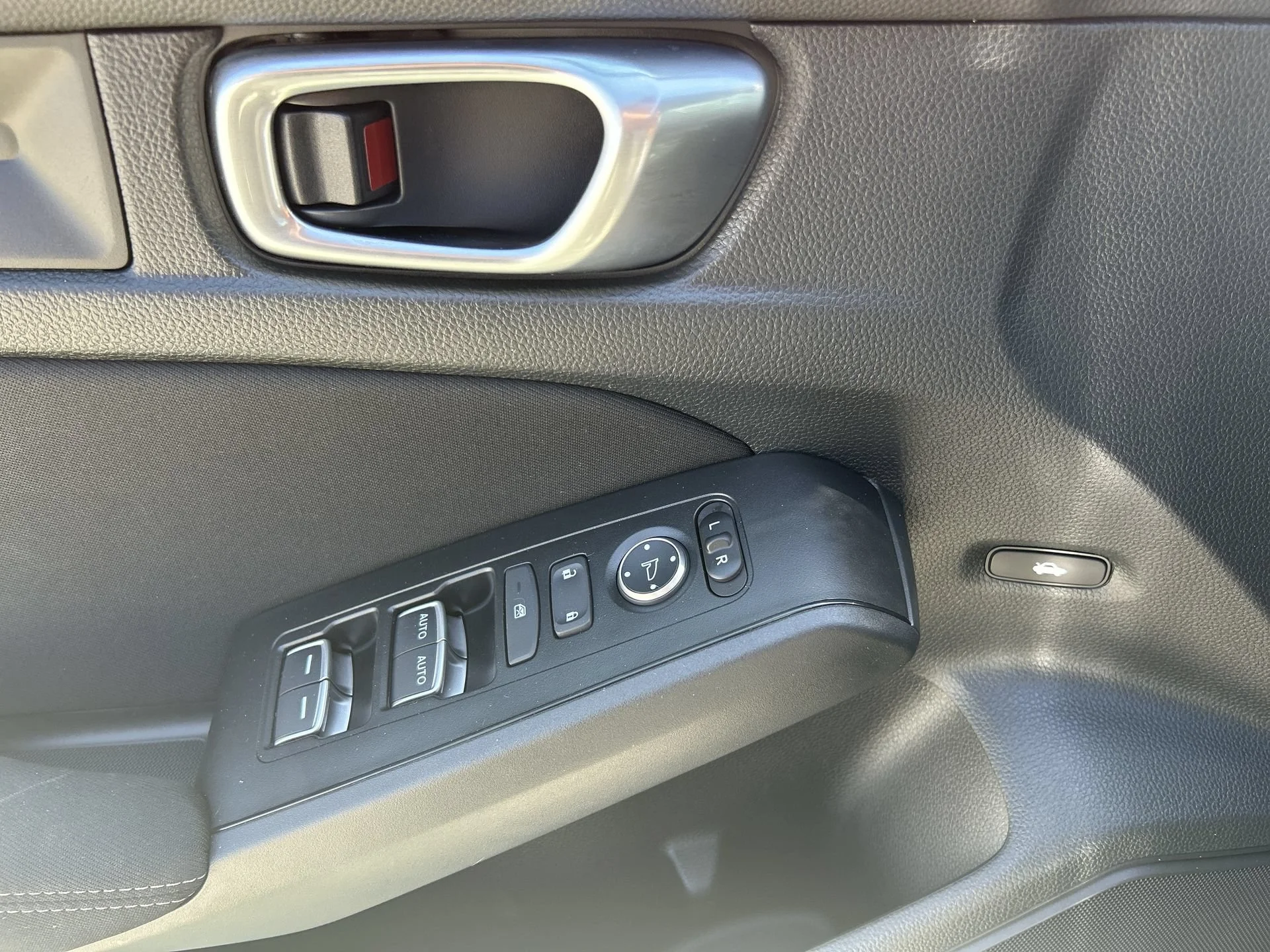 2026 Honda Civic LX - Photo 40