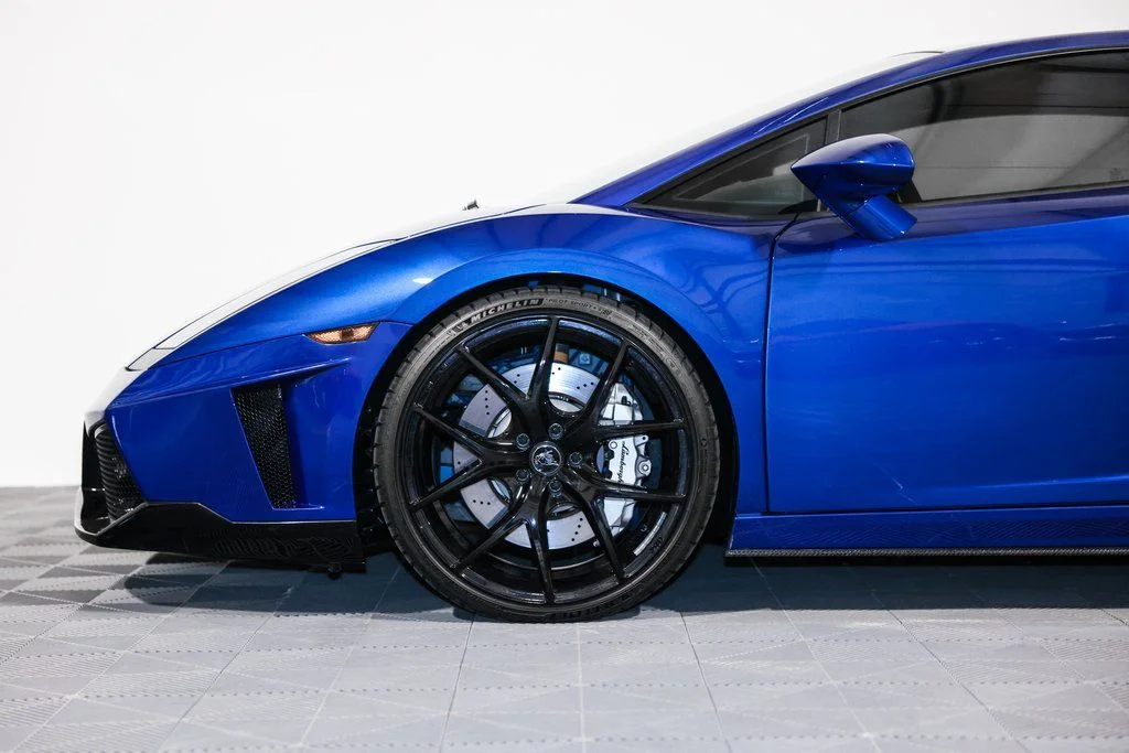 Used 2004 Blue Lamborghini Base image 13