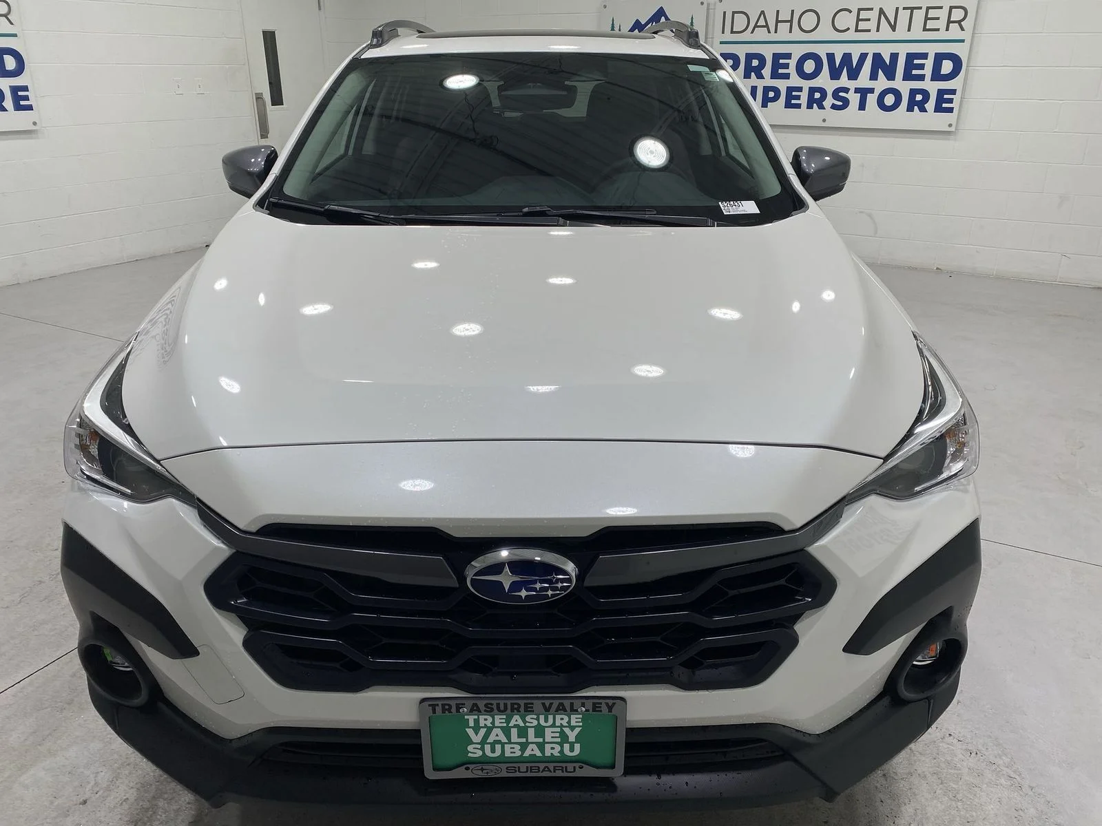 New 2026 CRYSTAL WHITE PEARL Subaru Premium image 3