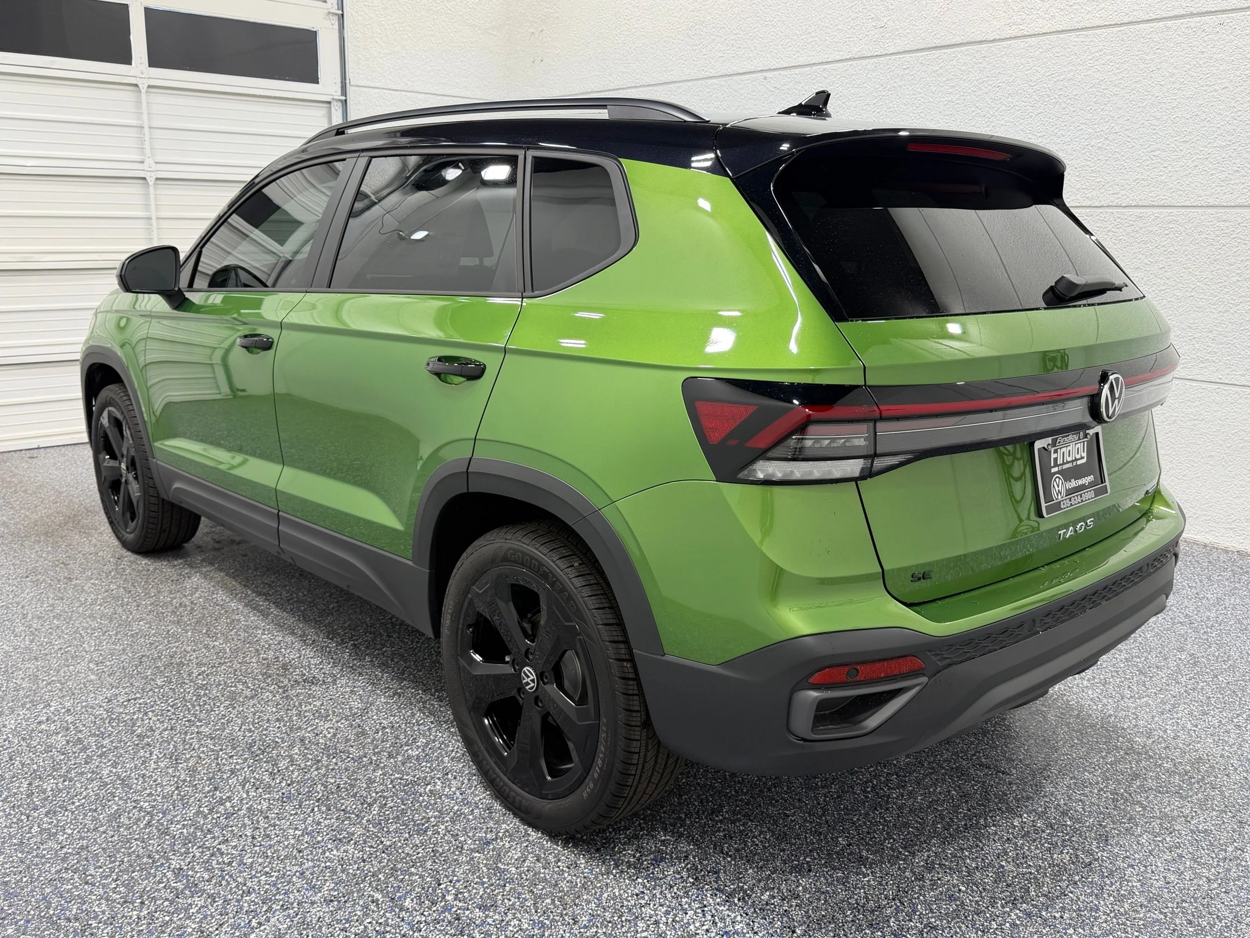 New 2026 Green Volkswagen 1.5T SE Black image 4