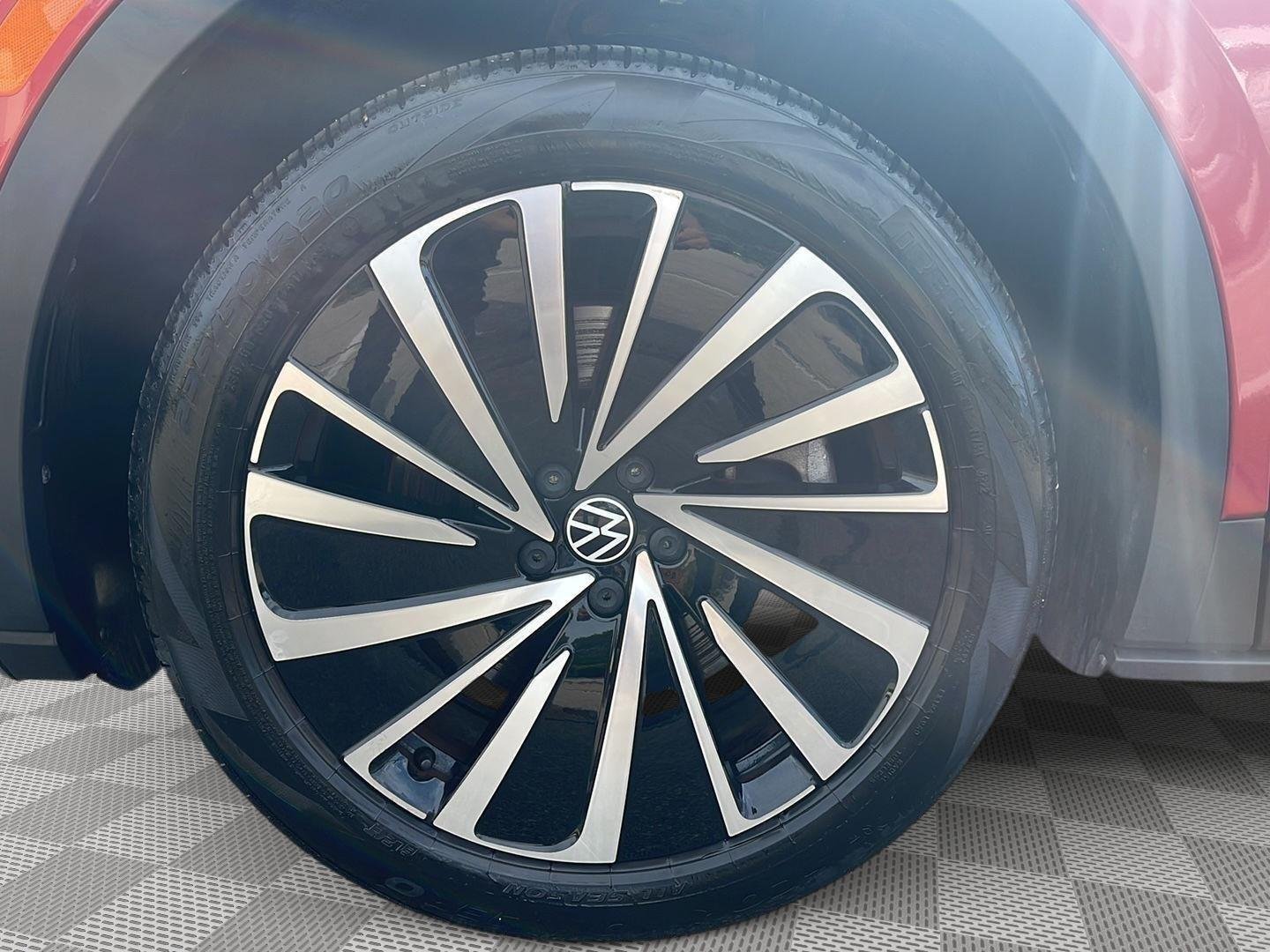Used 2023 Aurora Red Metallic Volkswagen Pro S Plus image 9