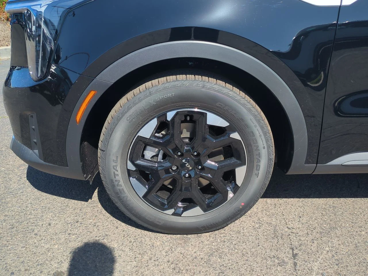 New 2026 Ebony Black Kia S image 32