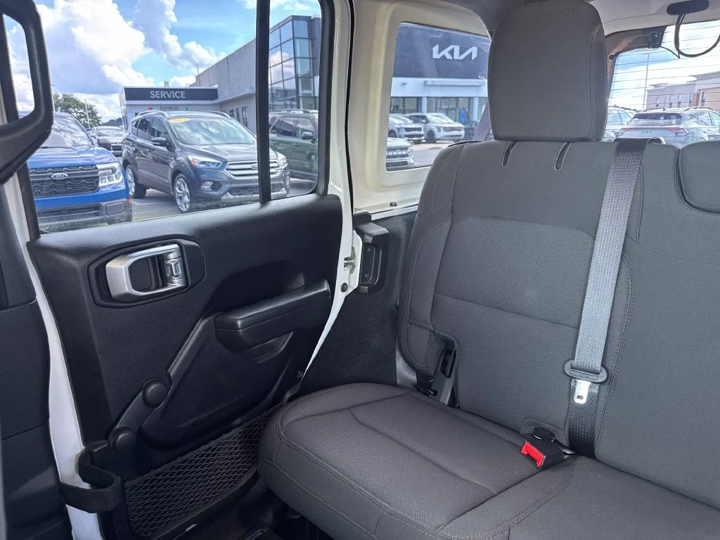 Used 2023 White Jeep Sport image 12