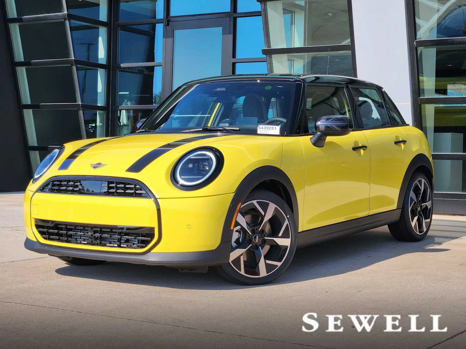 2026 MINI 4 Door Cooper Oxford Edition