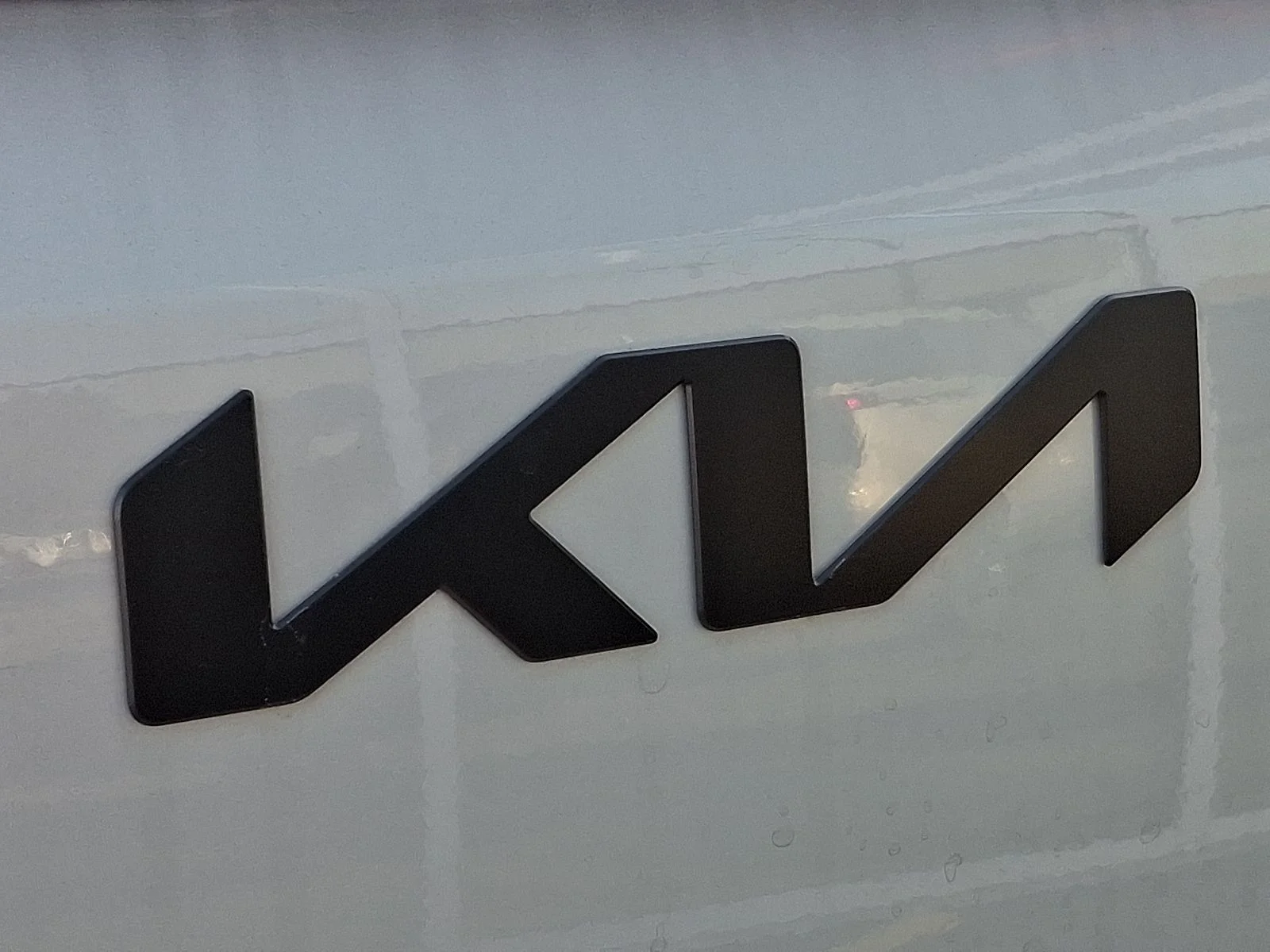 New 2025 White Kia SX Prestige image 24