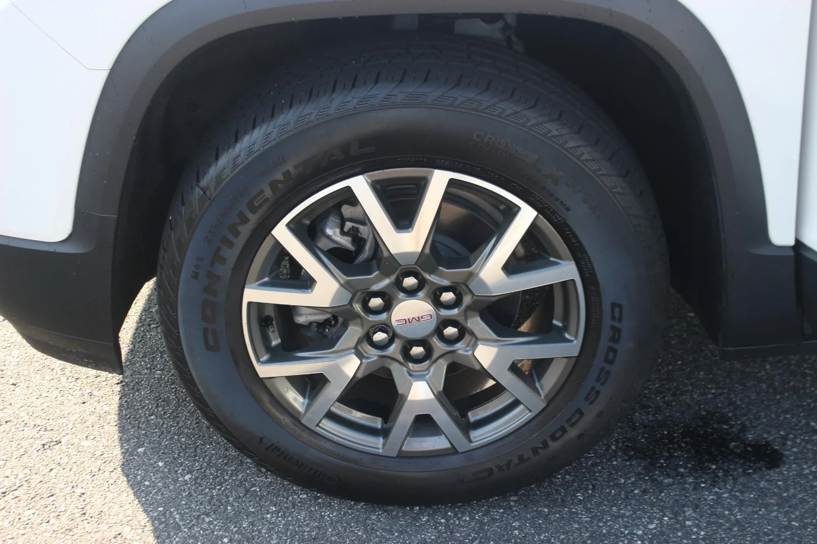 Used 2021 Summit White GMC SLE image 39