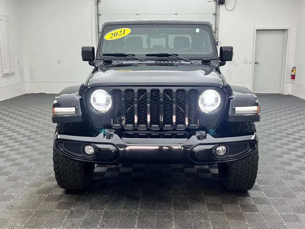Used 2021 Black Jeep Overland image 13