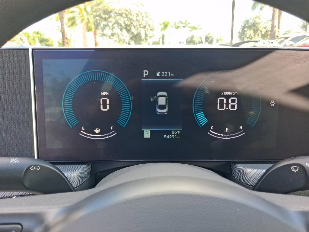 Used 2024 White Hyundai SEL image 18
