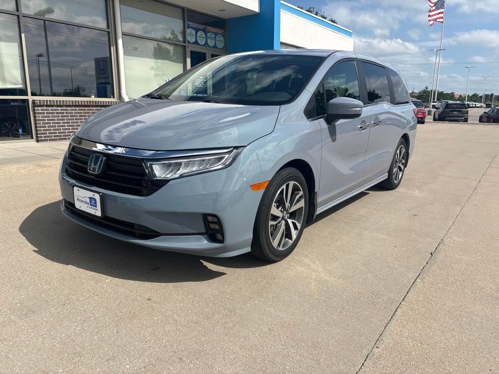 2024 Honda Odyssey Touring's photo