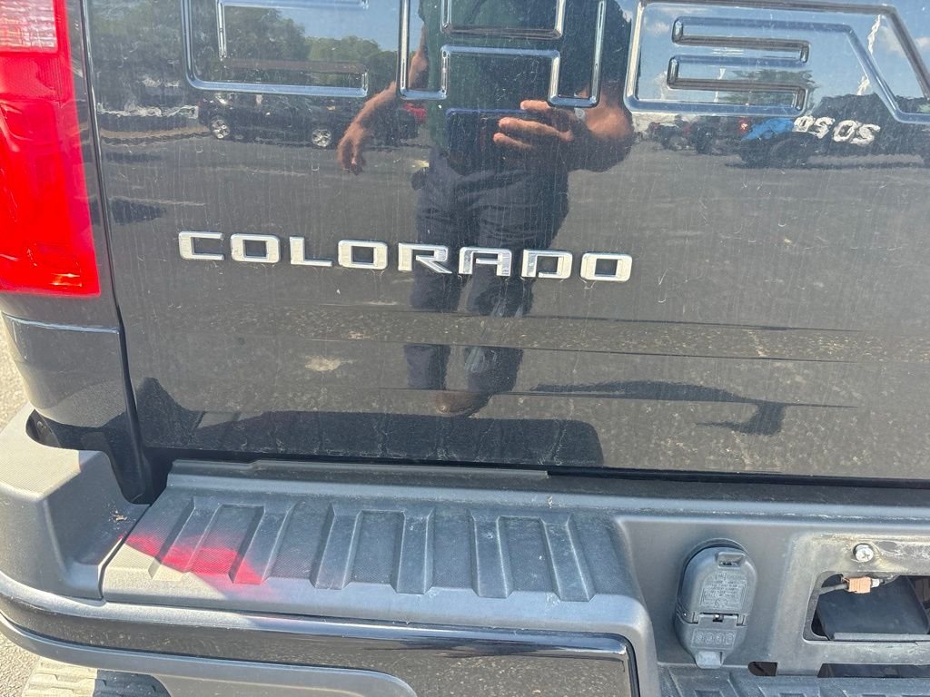 Used 2021 Black Chevrolet Z71 image 5