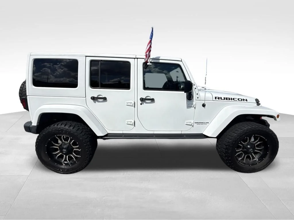 Used 2017 White Jeep Unlimited Rubicon image 8