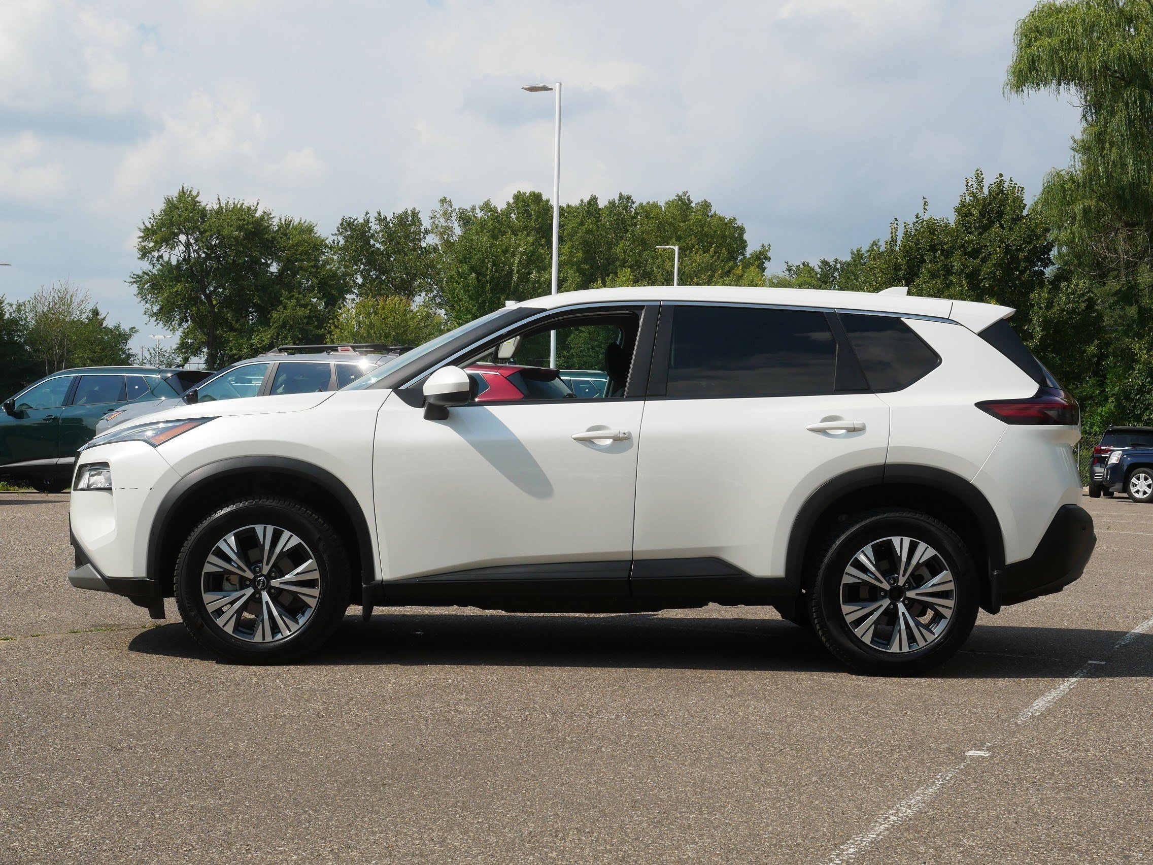 Certified Used 2023 Pearl White Tricoat Nissan SV image 4