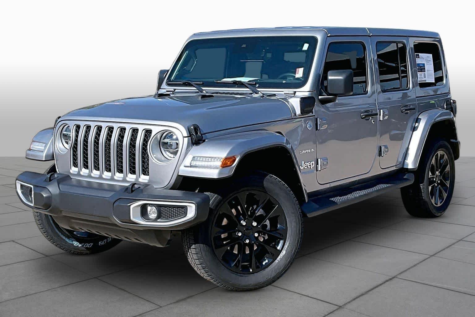 Used 2021 Billet Silver Metallic Clearcoat Jeep Unlimited Sahara image 2